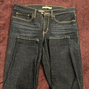 Levi's Black Skinny Jeans Sleek and Modern